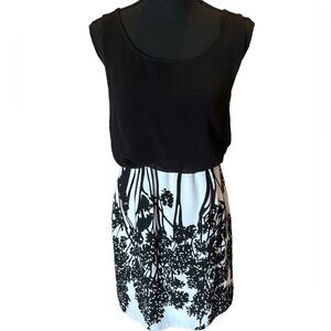 Black and White Alya Floral Print Dress, size small
